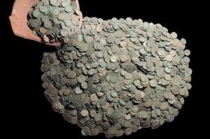Lincolnshire Hoard of Roman Coins